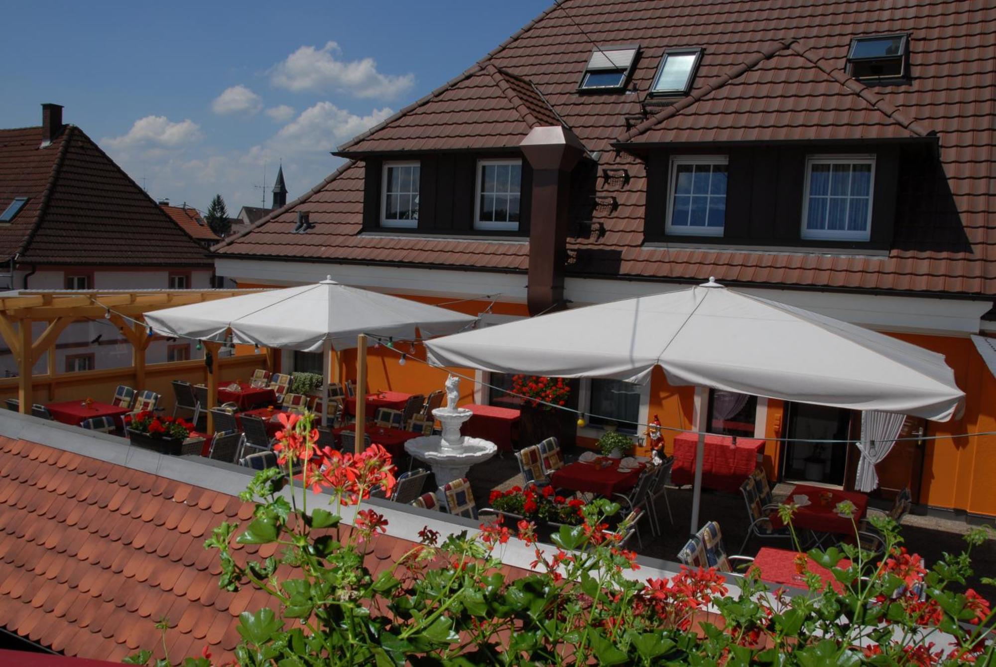 Hotel-Restaurant Schieble เคนซิงเงน ภายนอก รูปภาพ